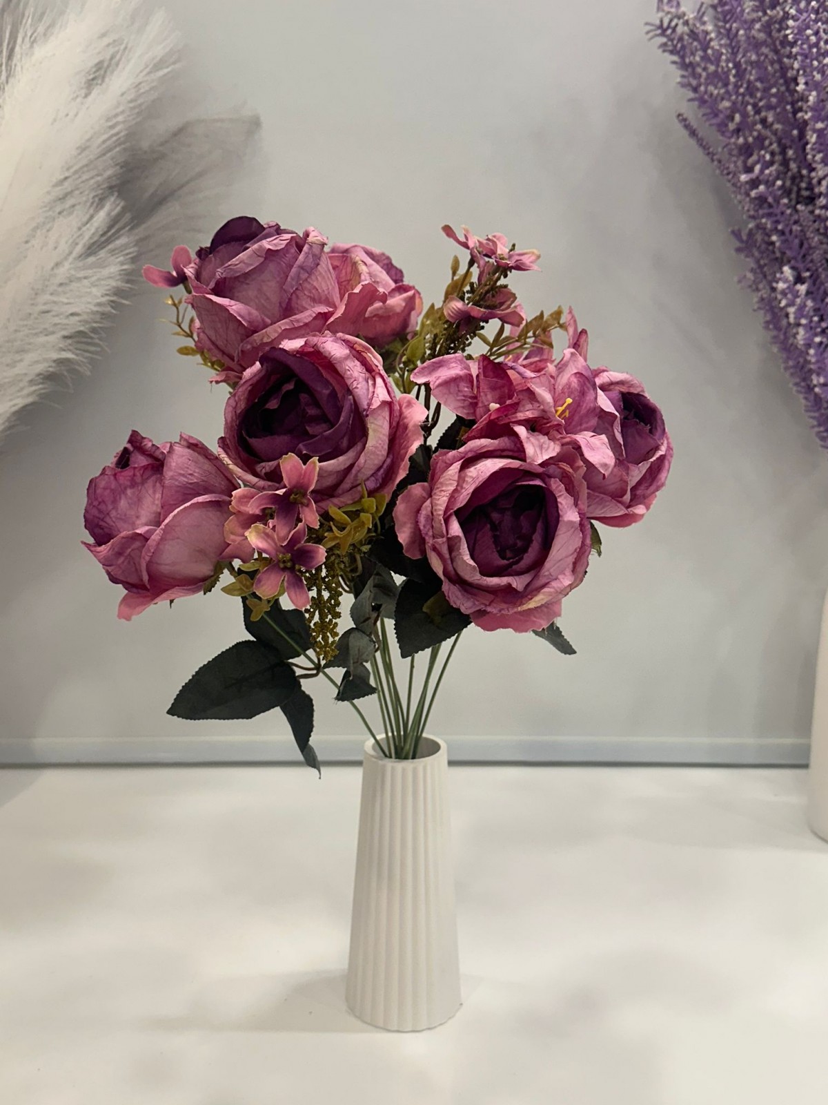 12'DALLI MOR TOMRUKLU GÜL DEMETİ YAPAY 1.Cİ KALİTE 50CM BOY 12'DALLI MOR TOMRUKLU GÜL DEMETİ YAPAY 1.Cİ KALİTE 50CM BOY