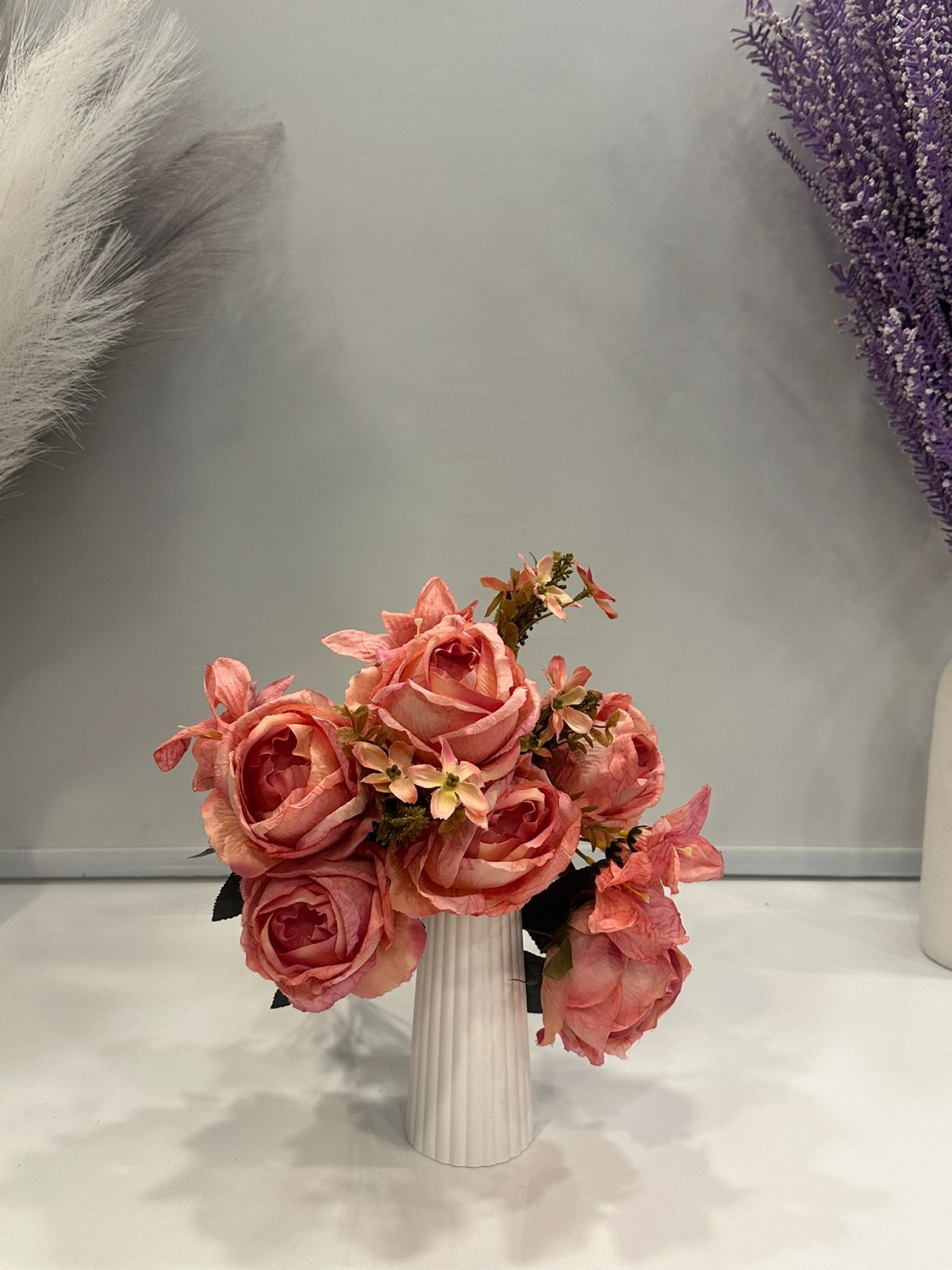 12'DALLI PEMBE TOMRUKLU GÜL DEMETİ YAPAY 1.Cİ KALİTE 50CM BOY 12'DALLI PEMBE TOMRUKLU GÜL DEMETİ YAPAY 1.Cİ KALİTE 50CM BOY