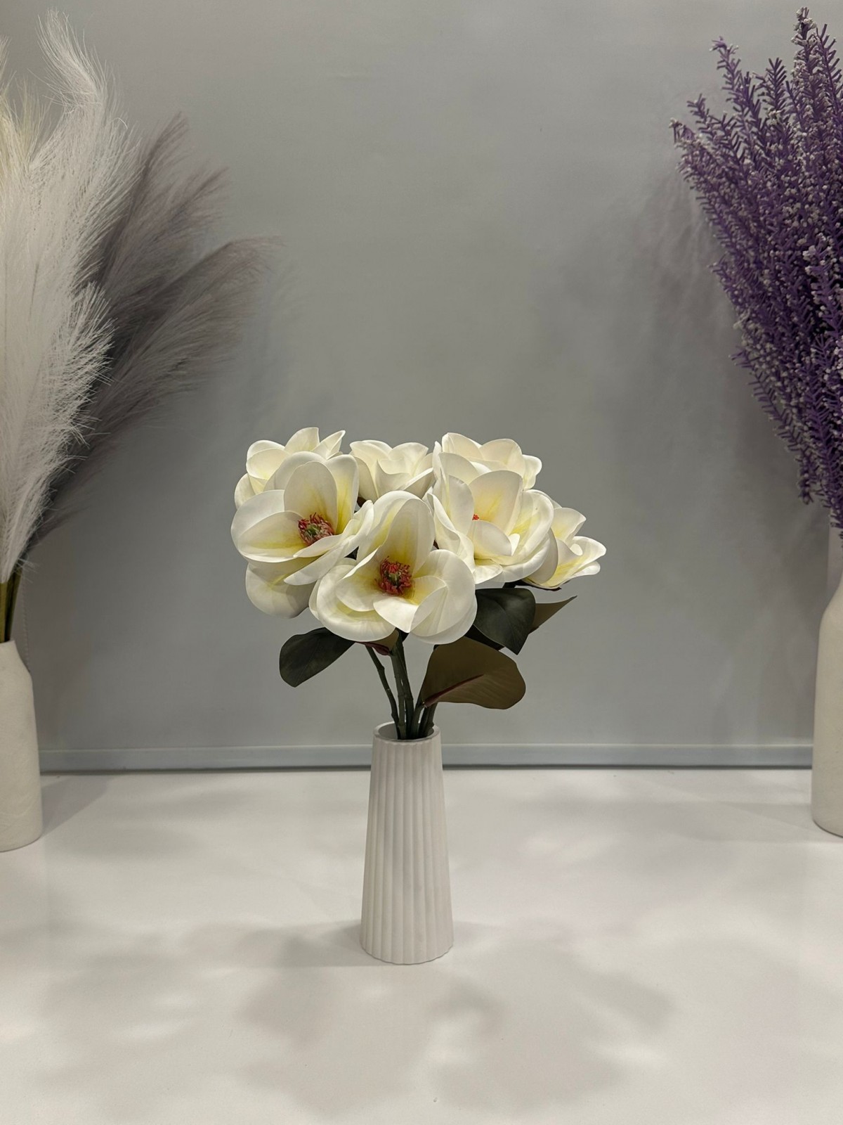 BEYAZ ISLAK MANOLYA YAPAY DEMET 6 KAFALI BOY 40 CM BEYAZ ISLAK MANOLYA YAPAY DEMET 6 KAFALI BOY 40 CM