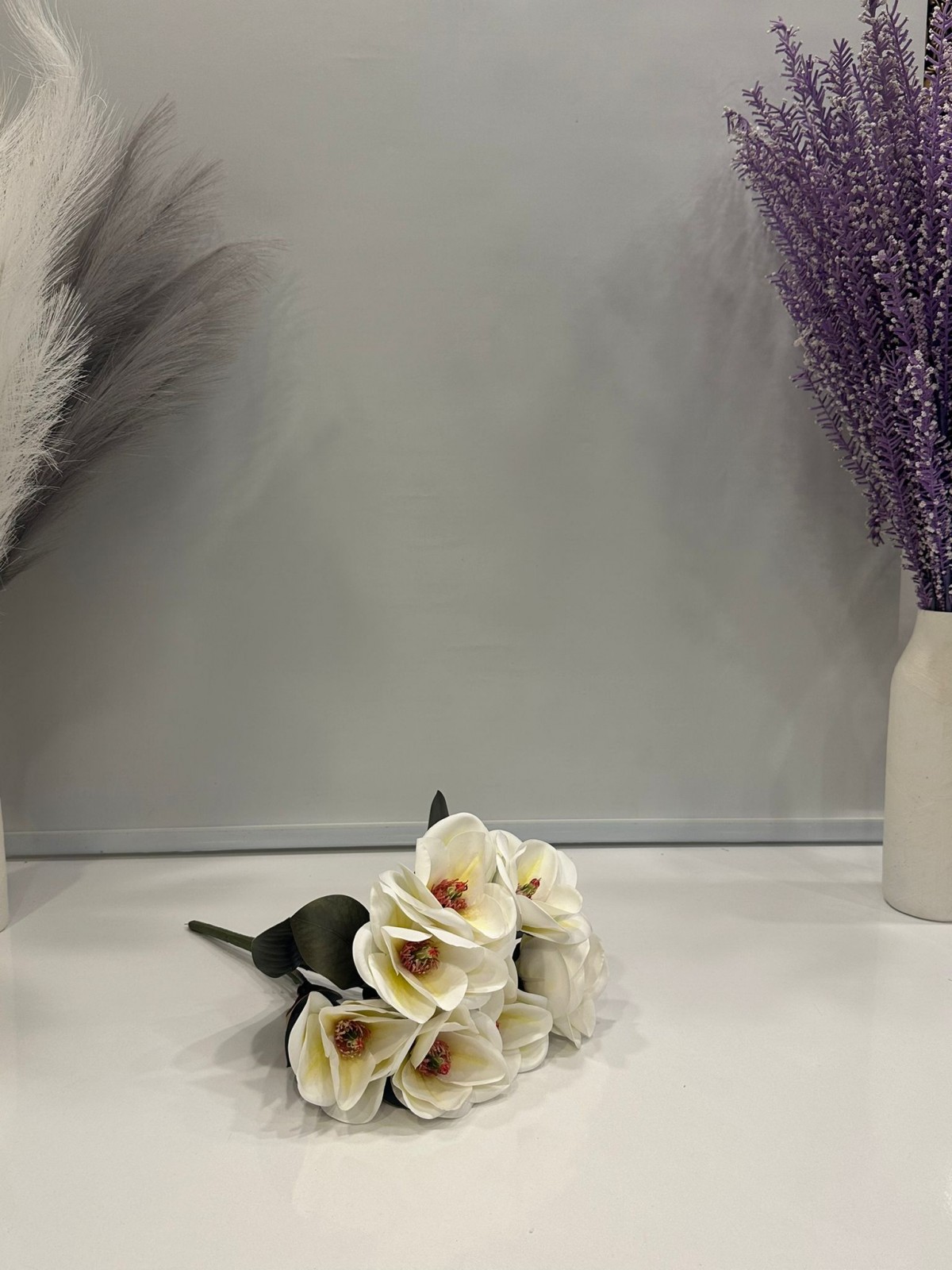 BEYAZ ISLAK MANOLYA YAPAY DEMET 6 KAFALI BOY 40 CM BEYAZ ISLAK MANOLYA YAPAY DEMET 6 KAFALI BOY 40 CM