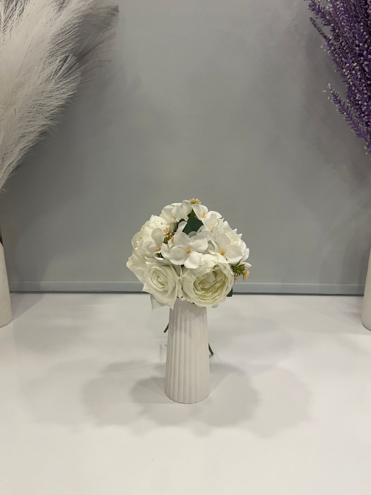 JUMBO BEYAZ ŞAKAYIK & BEYAZ GÜL ARANJMANI YAPAY 13 DALLI DEMET BOY 35 CM JUMBO BEYAZ ŞAKAYIK & BEYAZ GÜL ARANJMANI YAPAY 13 DALLI DEMET BOY 35 CM