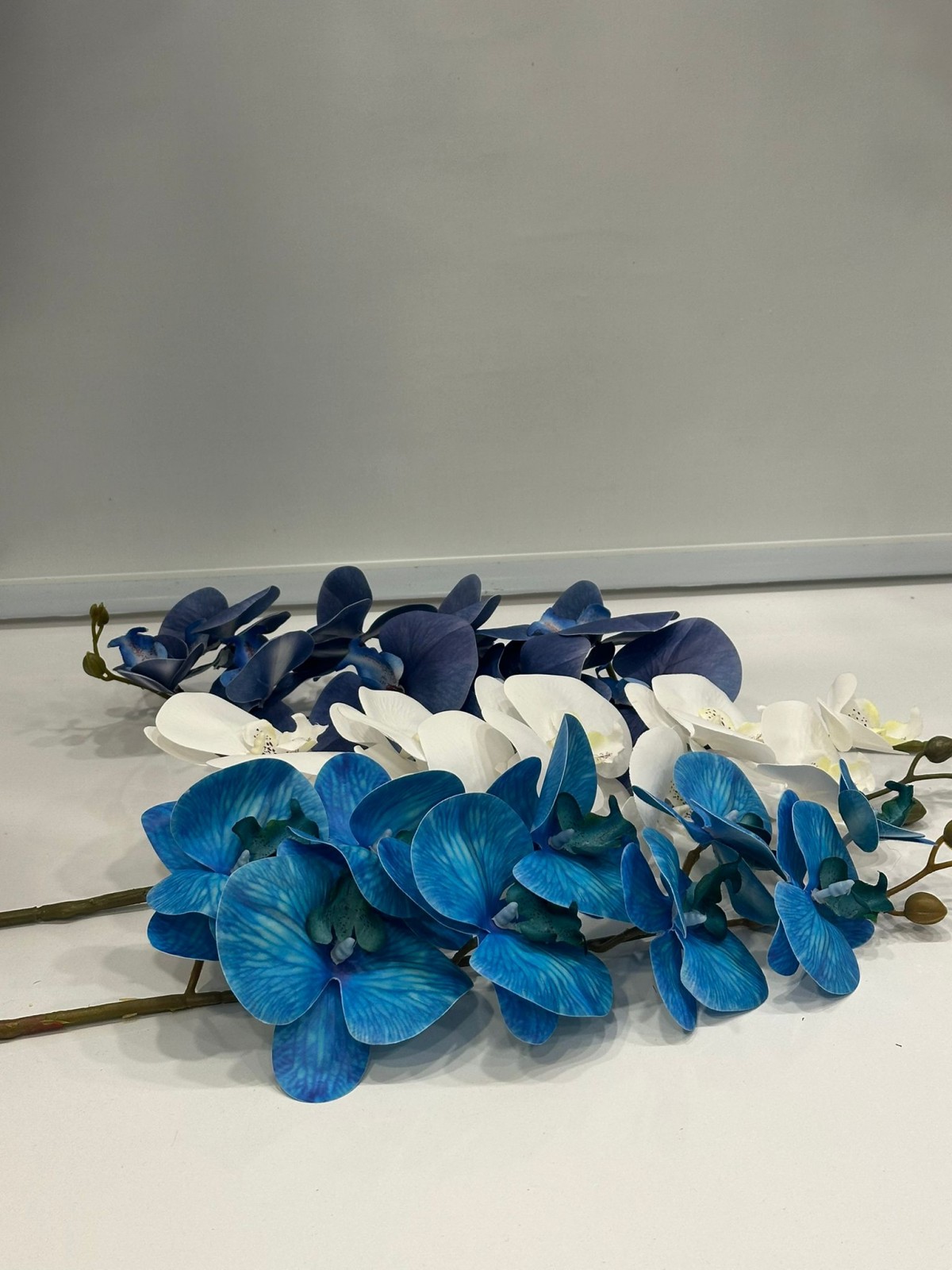 ISLAK DOKULU MOR ORKİDE YAPAY 9 KAFALI 1 METRE UZUNLUK