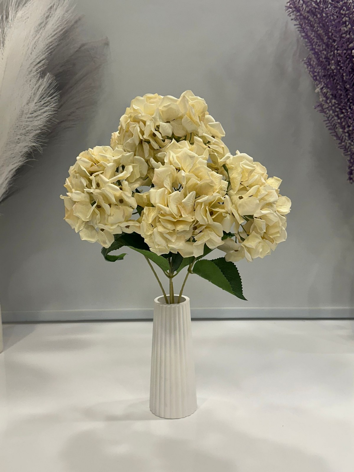 KREM HIŞIR ORTANCA YAPAY 5 DALLI, BOY 45 CM