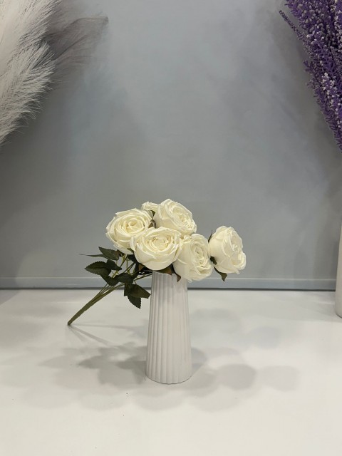 7'Lİ BEYAZ GÜL DEMETİ YAPAY 1.Cİ KALİTE 43CM BOY