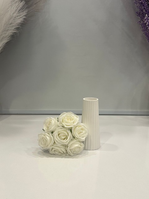 BEYAZ GÜL DEMETİ YAPAY 7'Lİ  1.Cİ KALİTE 25 CM BOY