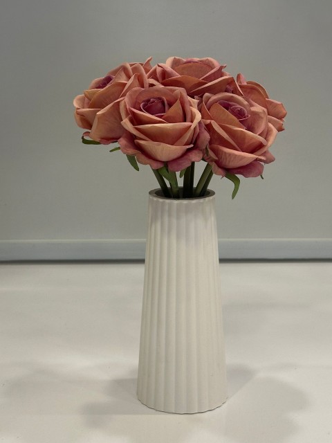 EBRULİ GÜL DEMETİ YAPAY 7'Lİ  1.Cİ KALİTE 25 CM BOY